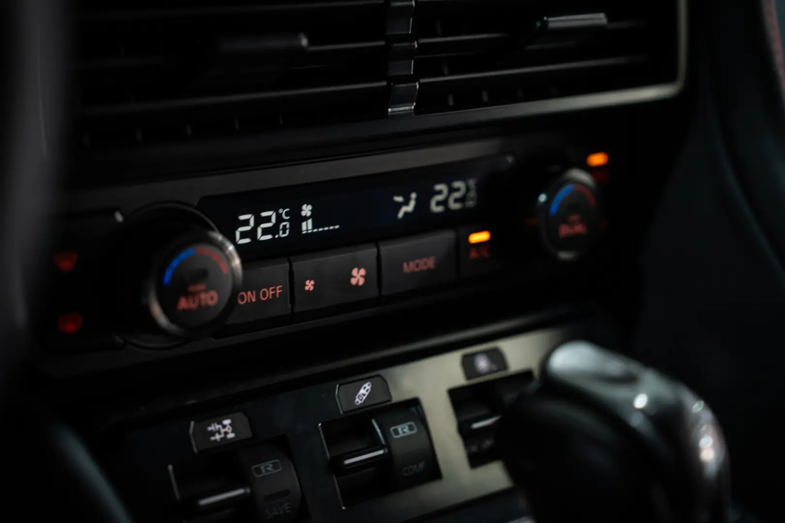 Nissan GT-R BLACK Edition – 2018   700 HP Godzilla   Carbon