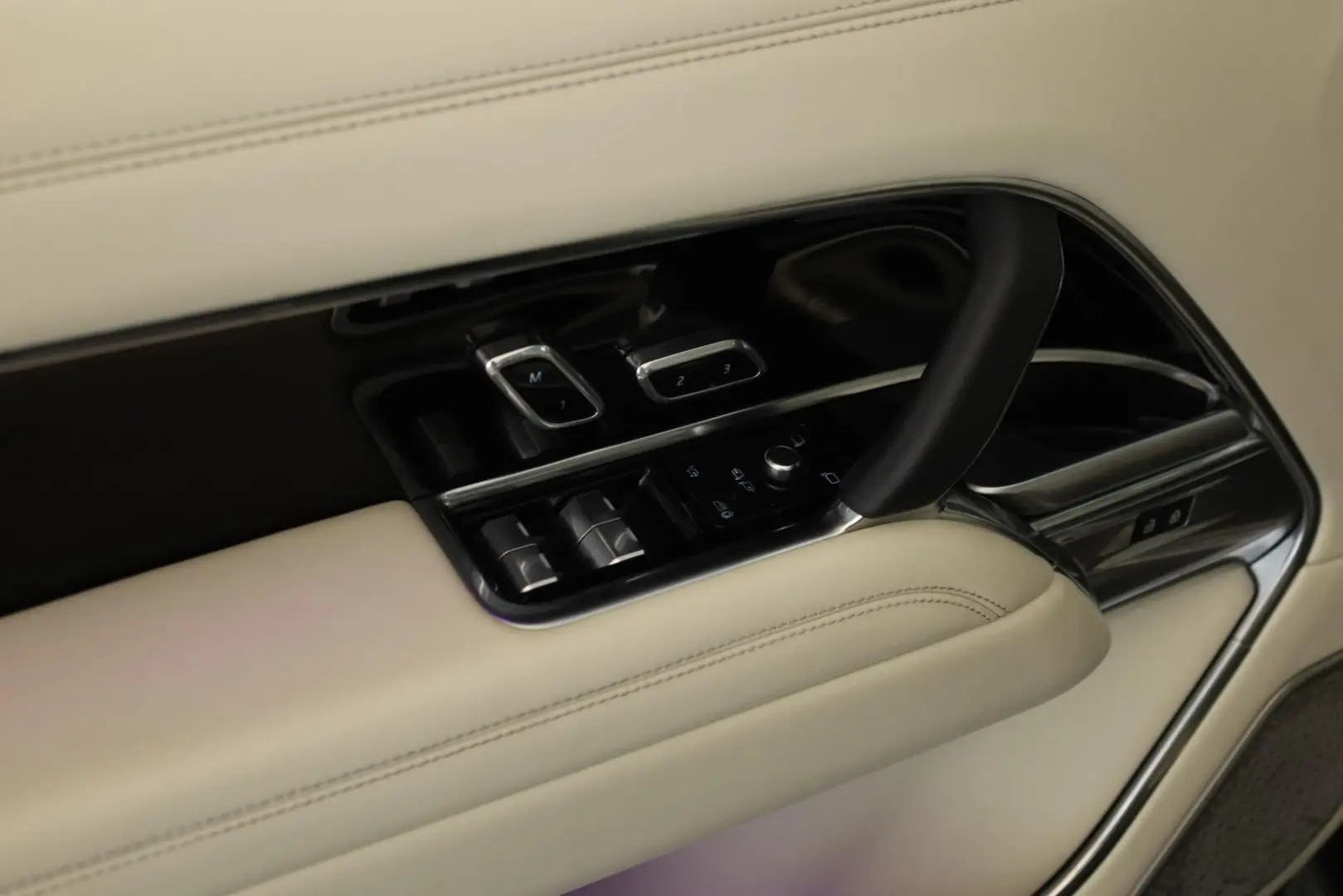 Range Rover D350 Autobiography LWB