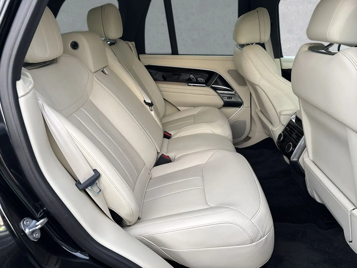 Range Rover D350 Autobiography 23'' Kühlfach