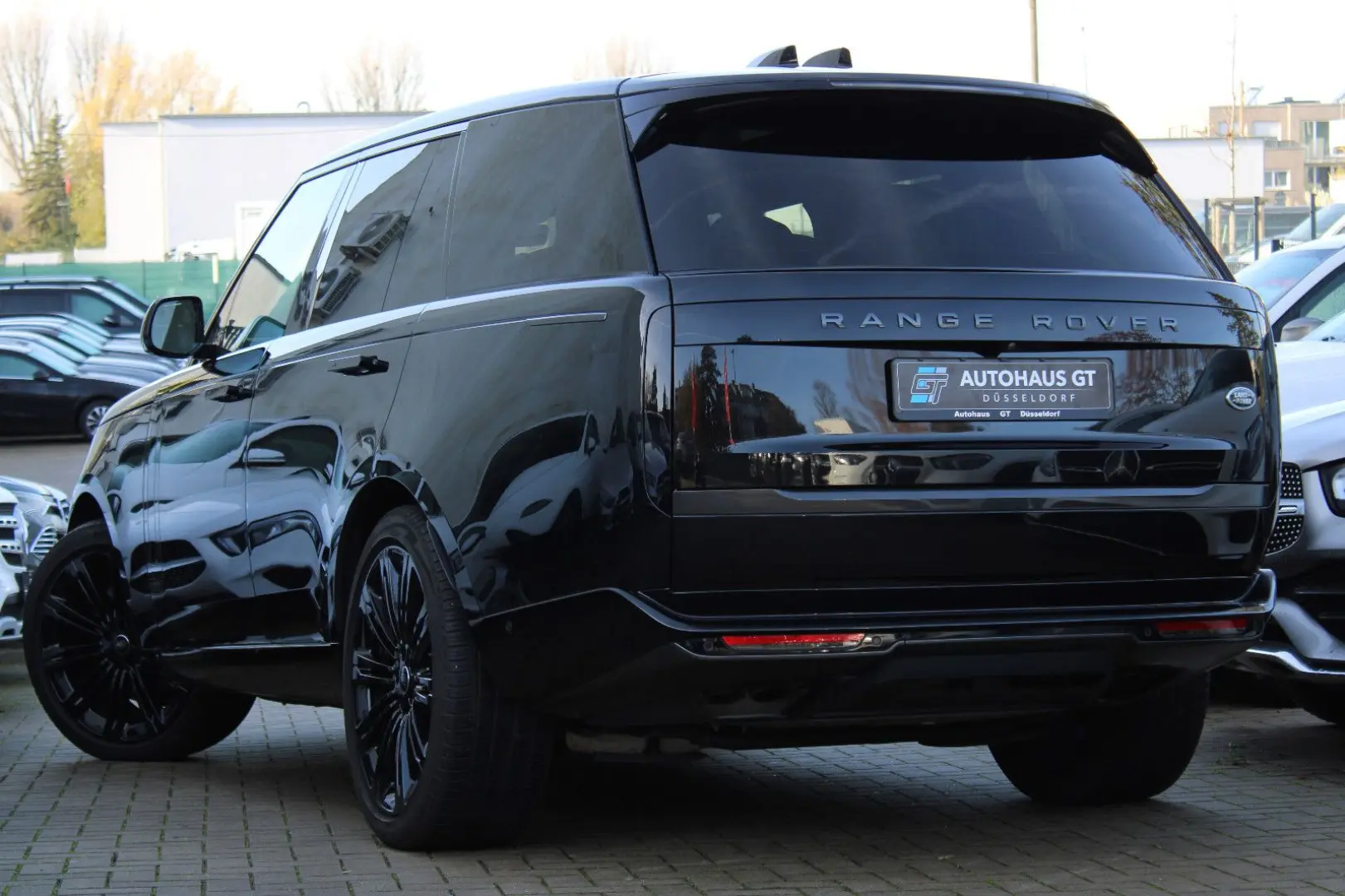 Range Rover P530 Autobiography