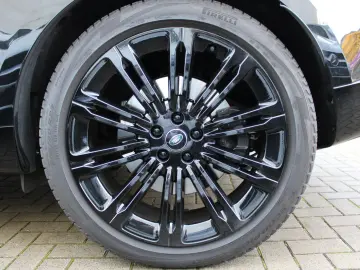 Range Rover P530 Autobiography