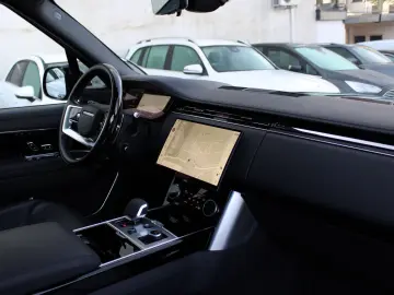 Range Rover P530 Autobiography