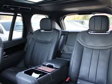 Range Rover P530 Autobiography