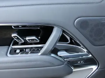 Range Rover P530 Autobiography