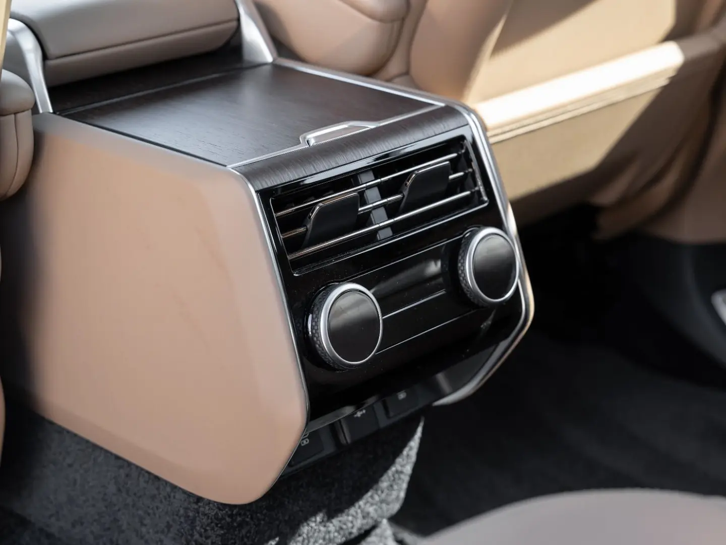 Range Rover P530 Autobiography LWB