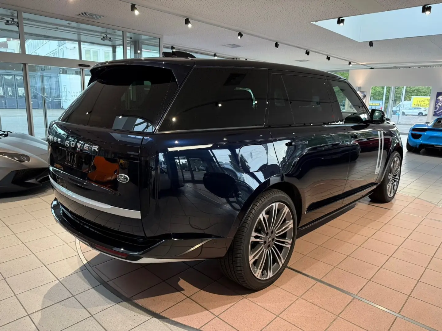 Range Rover P 530 LWB Autobiography 7-Sitzer