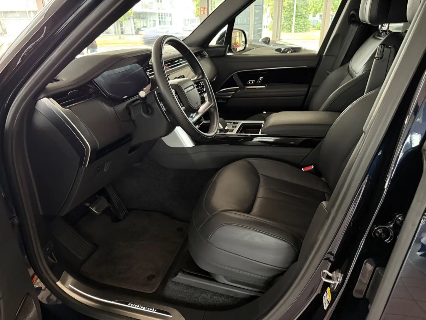 Range Rover P 530 LWB Autobiography 7-Sitzer