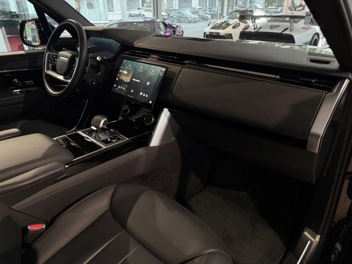 Range Rover P 530 LWB Autobiography 7-Sitzer