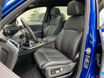X7 M60i SportPro MASSAGE STDHZG AHK LEDER GLAS
