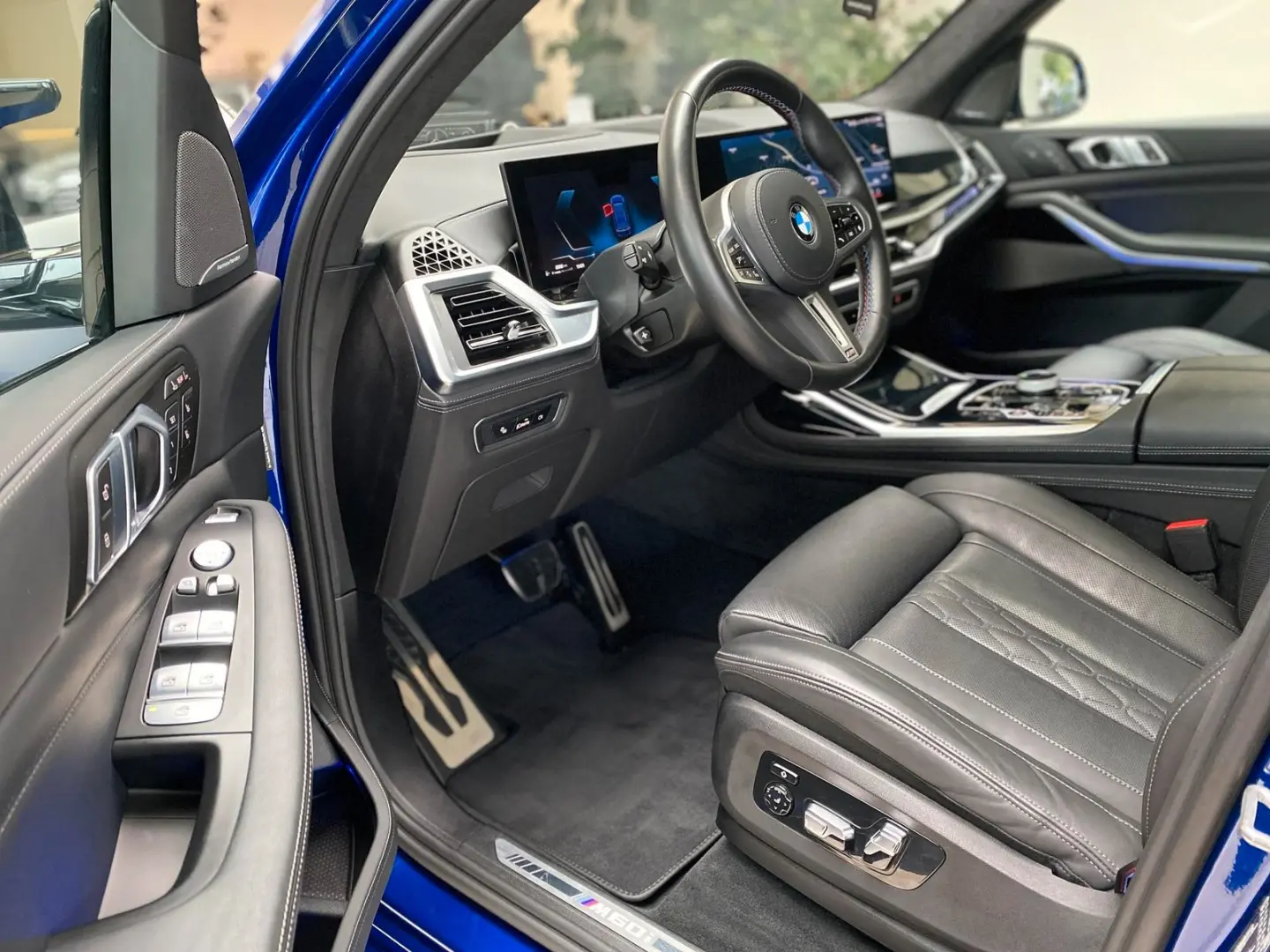 X7 M60i SportPro MASSAGE STDHZG AHK LEDER GLAS