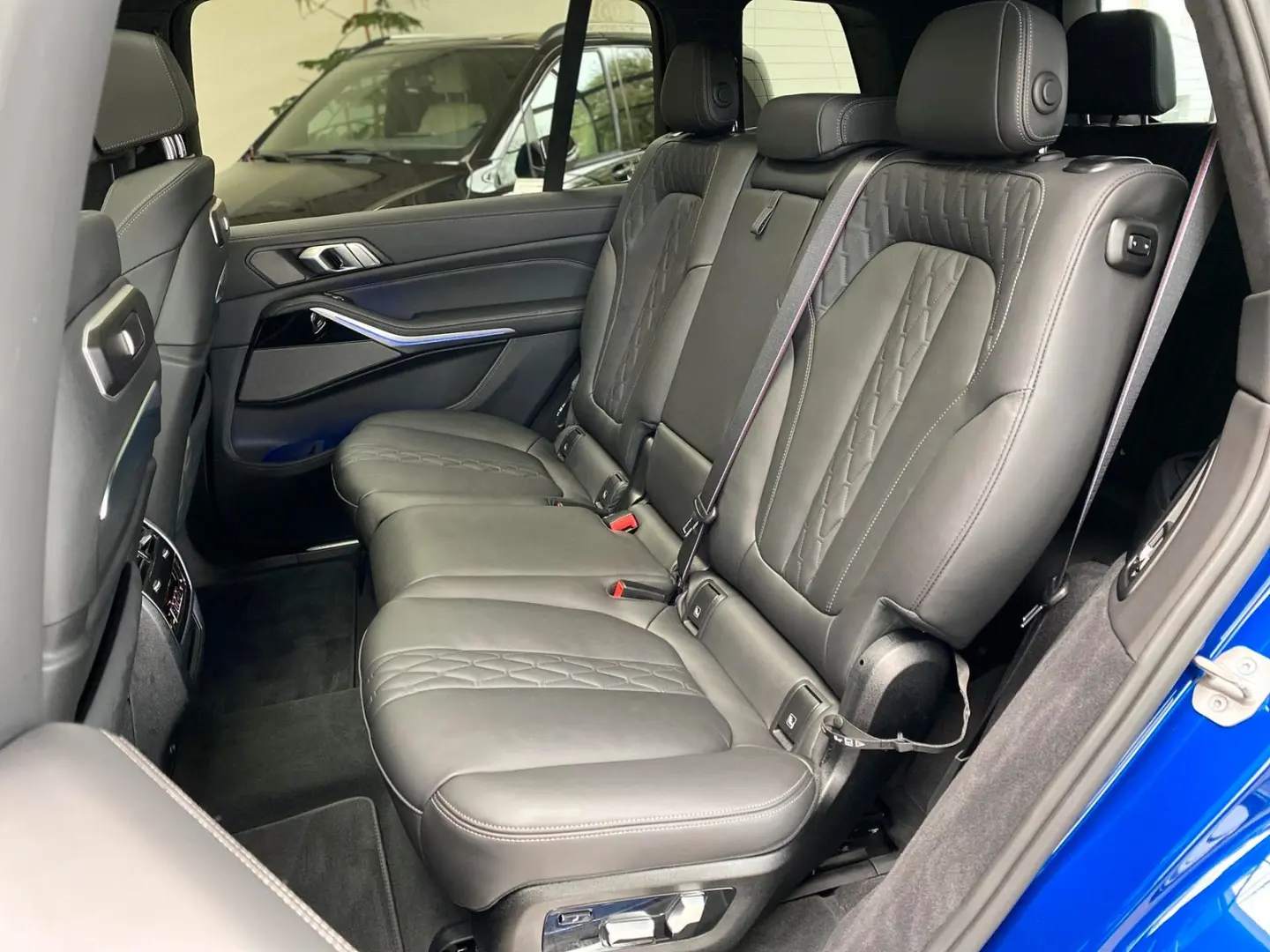 X7 M60i SportPro MASSAGE STDHZG AHK LEDER GLAS