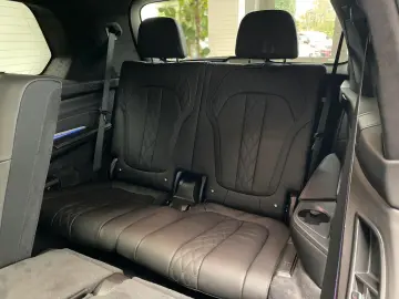 X7 M60i SportPro MASSAGE STDHZG AHK LEDER GLAS