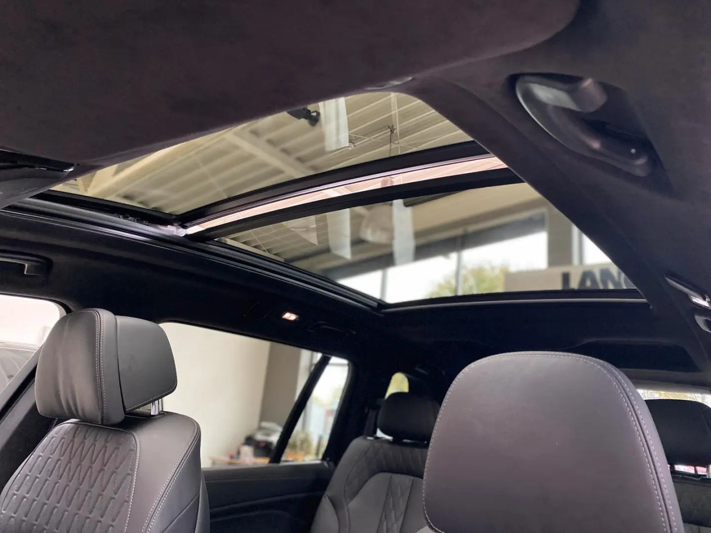 X7 M60i SportPro MASSAGE STDHZG AHK LEDER GLAS