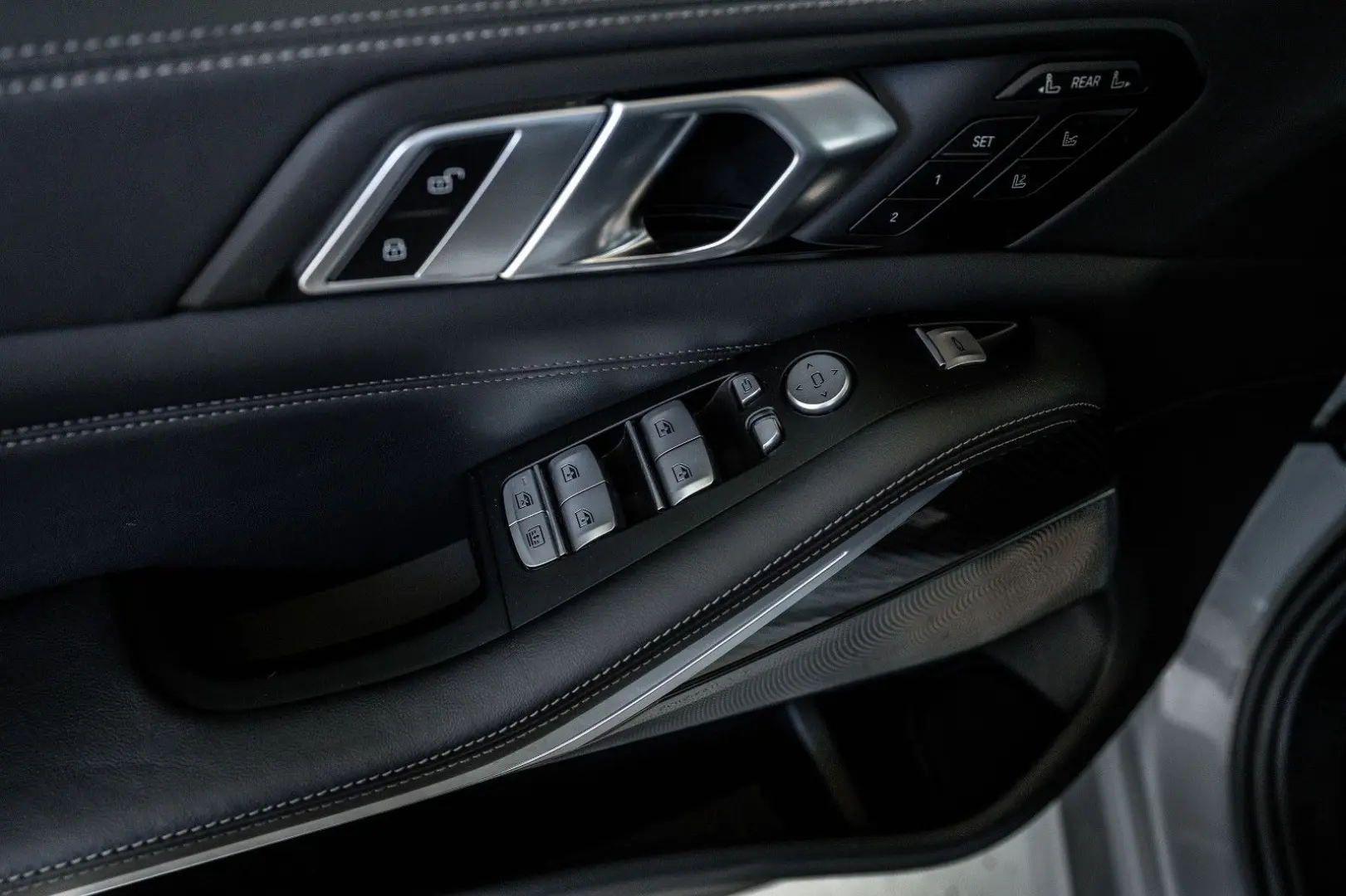 X7 M60i M SPORT PRO EXKLUSIV DRIV PARK B&W 6SITZ