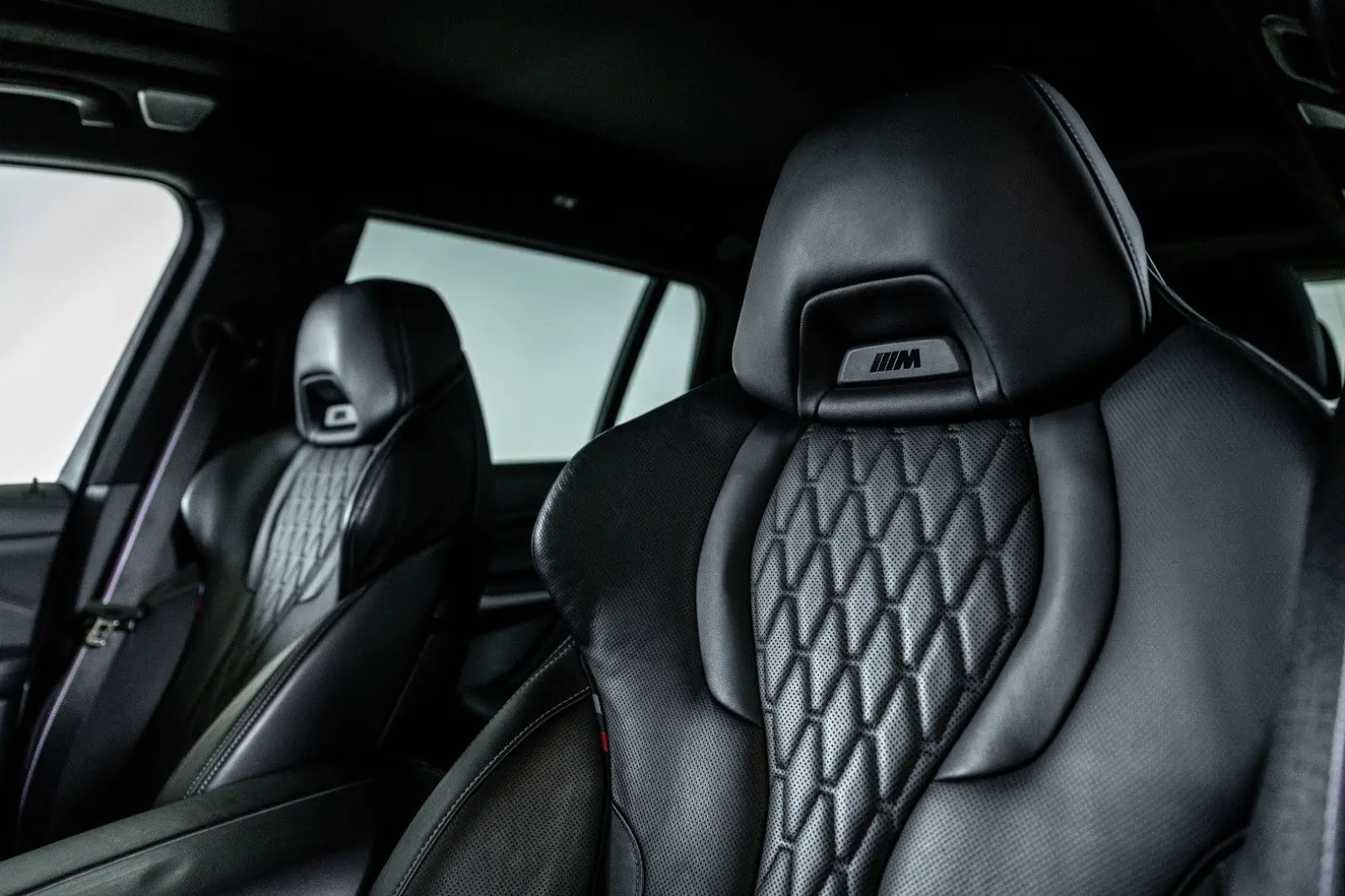 X7 M60i M SPORT PRO EXKLUSIV DRIV PARK B&W 6SITZ