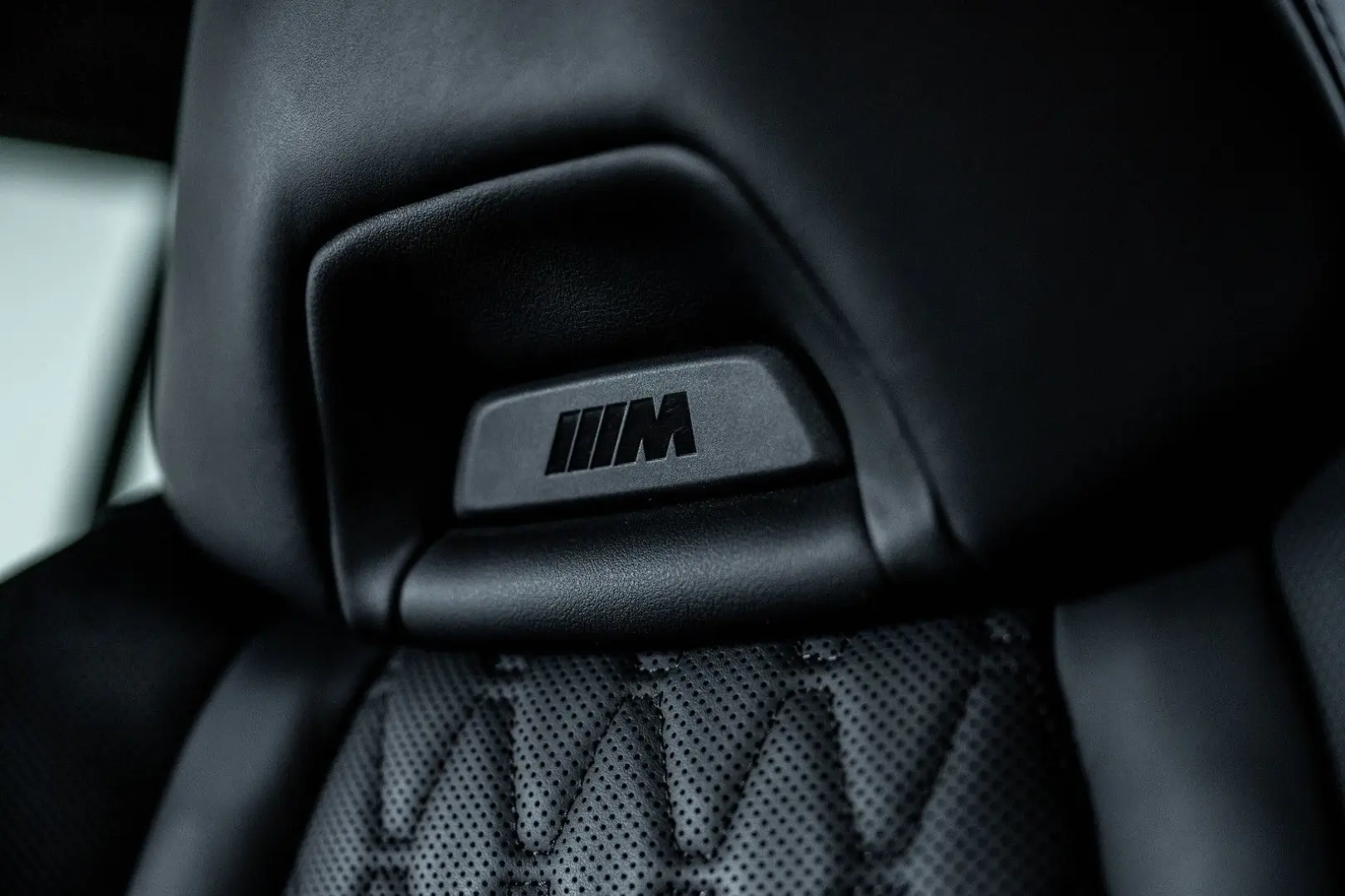 X7 M60i M SPORT PRO EXKLUSIV DRIV PARK B&W 6SITZ