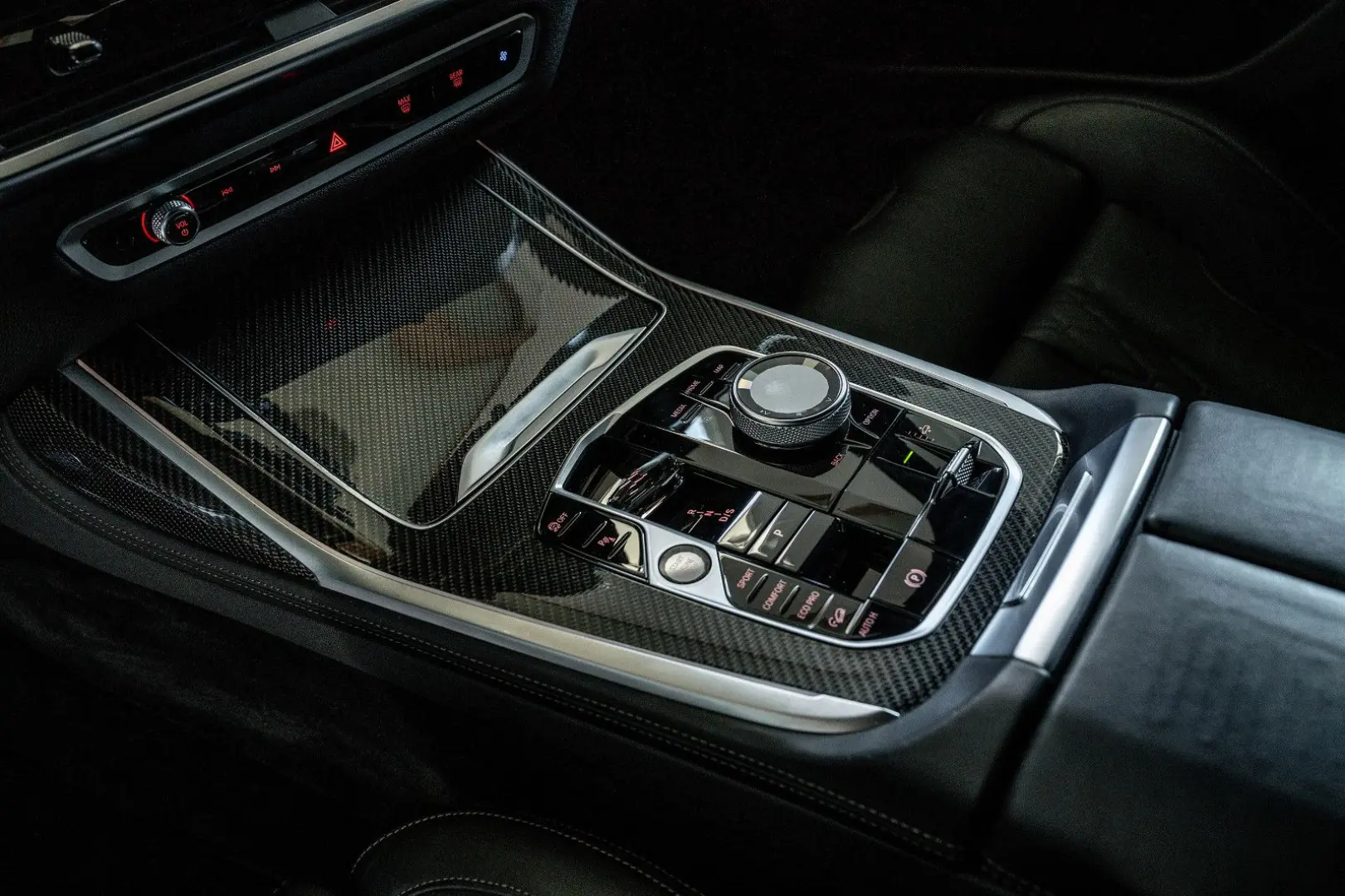 X7 M60i M SPORT PRO EXKLUSIV DRIV PARK B&W 6SITZ