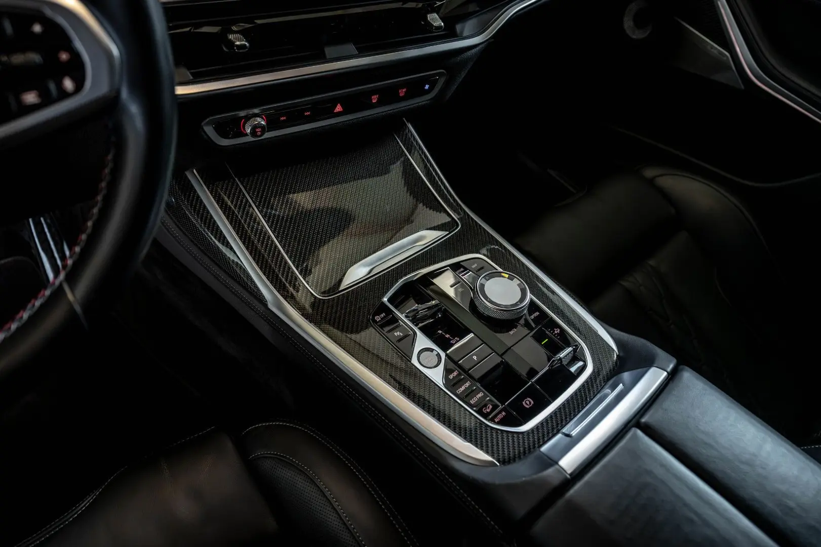 X7 M60i M SPORT PRO EXKLUSIV DRIV PARK B&W 6SITZ