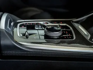 X7 M60i M SPORT PRO EXKLUSIV DRIV PARK B&W 6SITZ