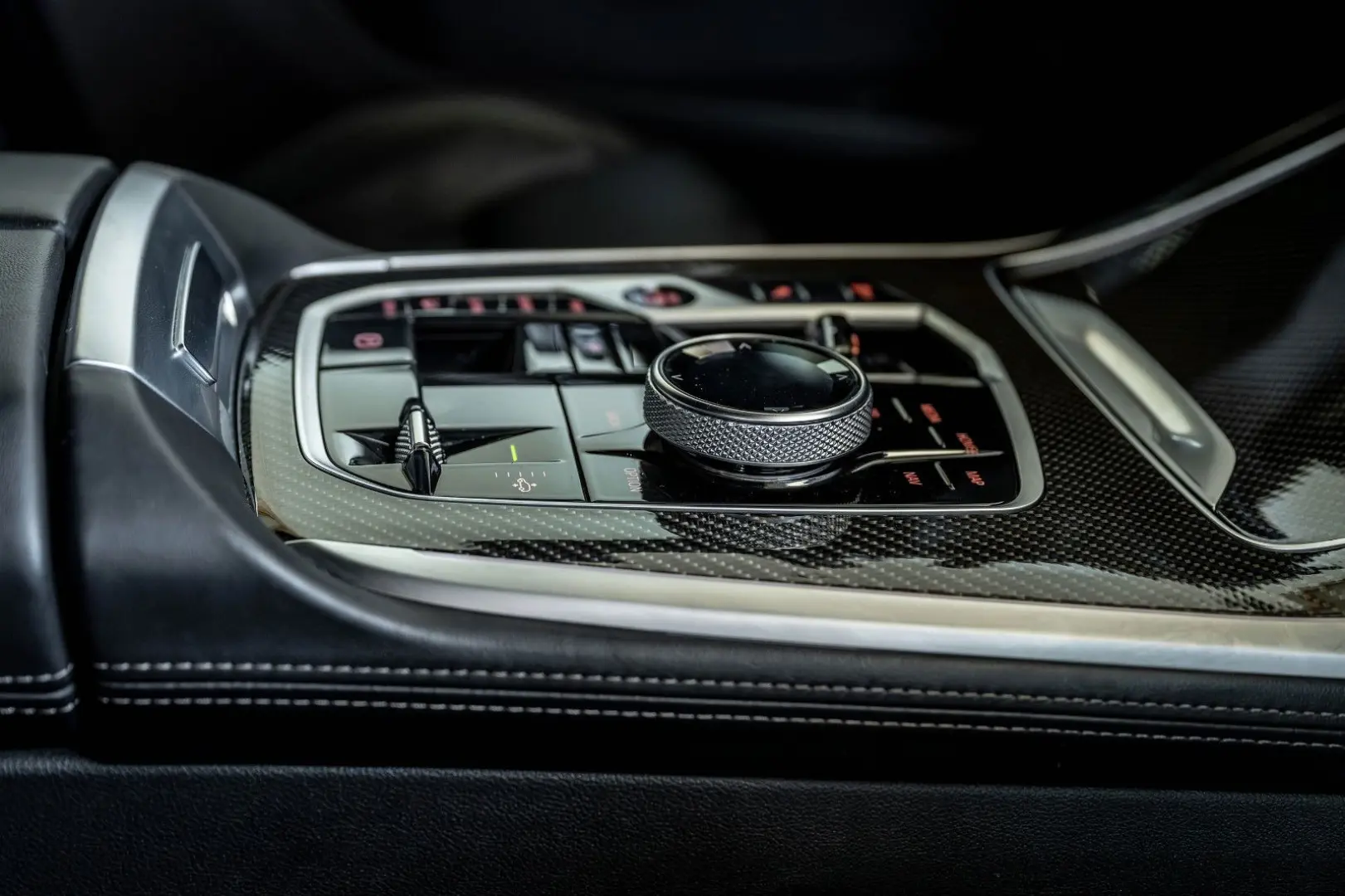 X7 M60i M SPORT PRO EXKLUSIV DRIV PARK B&W 6SITZ