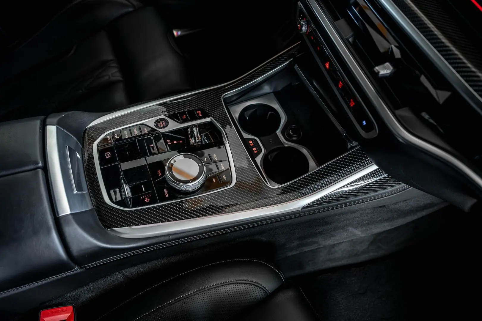 X7 M60i M SPORT PRO EXKLUSIV DRIV PARK B&W 6SITZ