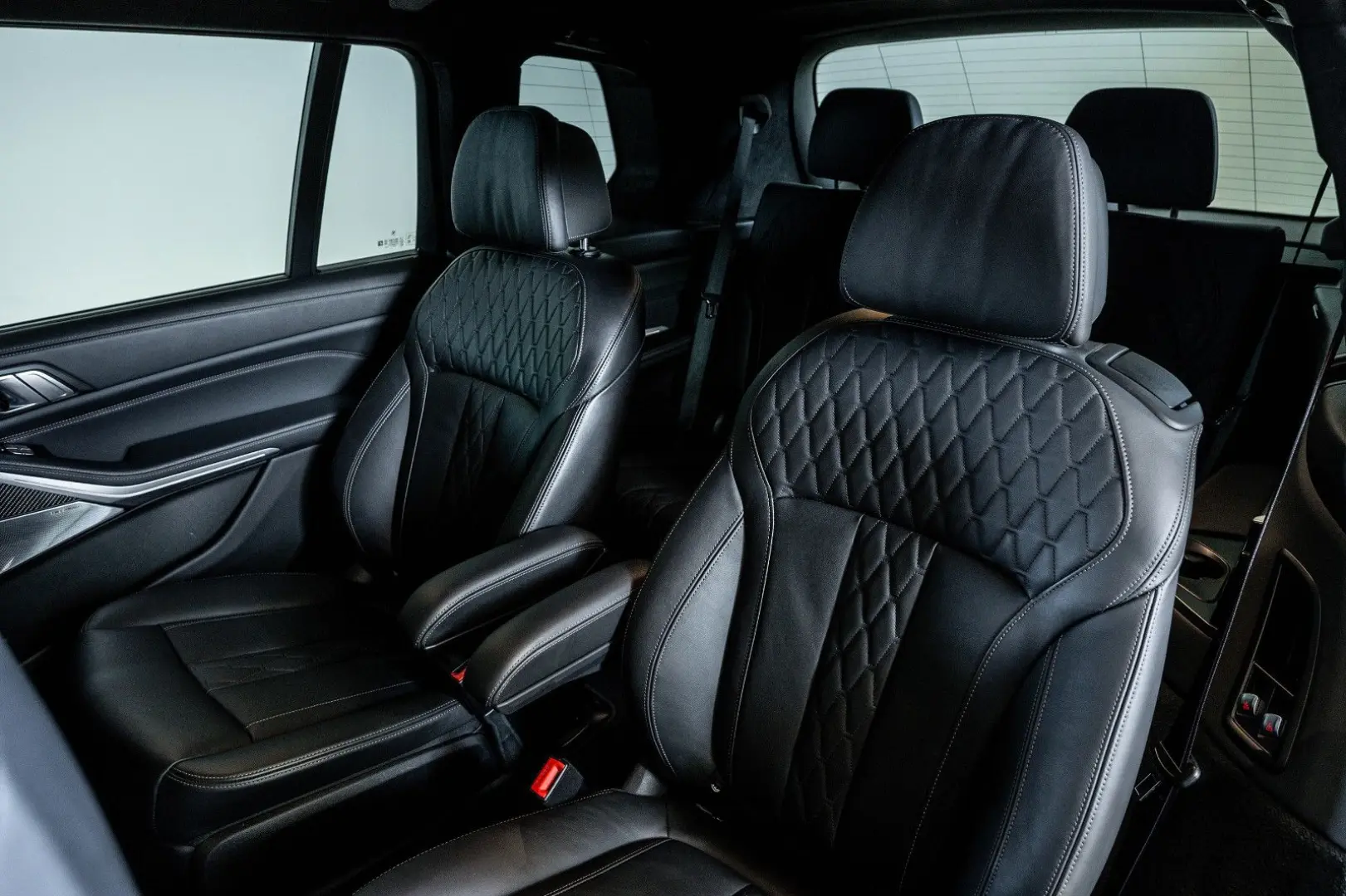 X7 M60i M SPORT PRO EXKLUSIV DRIV PARK B&W 6SITZ