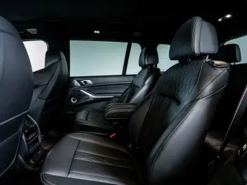 X7 M60i M SPORT PRO EXKLUSIV DRIV PARK B&W 6SITZ