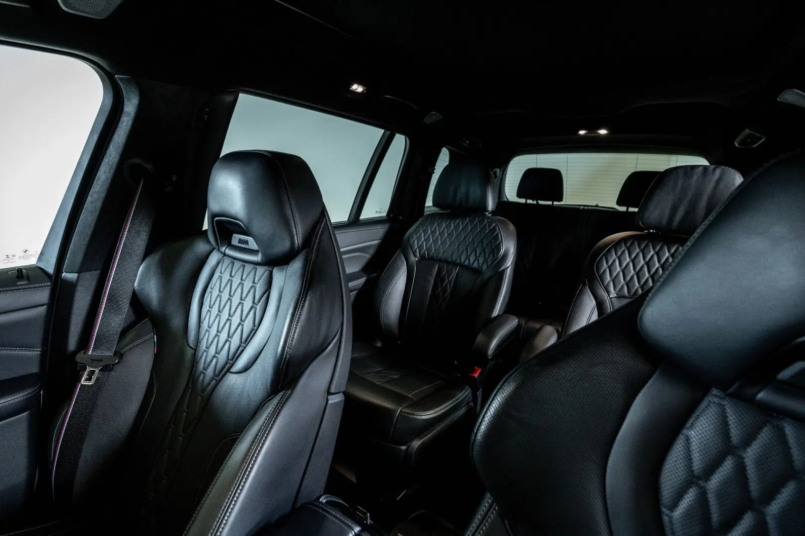 X7 M60i M SPORT PRO EXKLUSIV DRIV PARK B&W 6SITZ