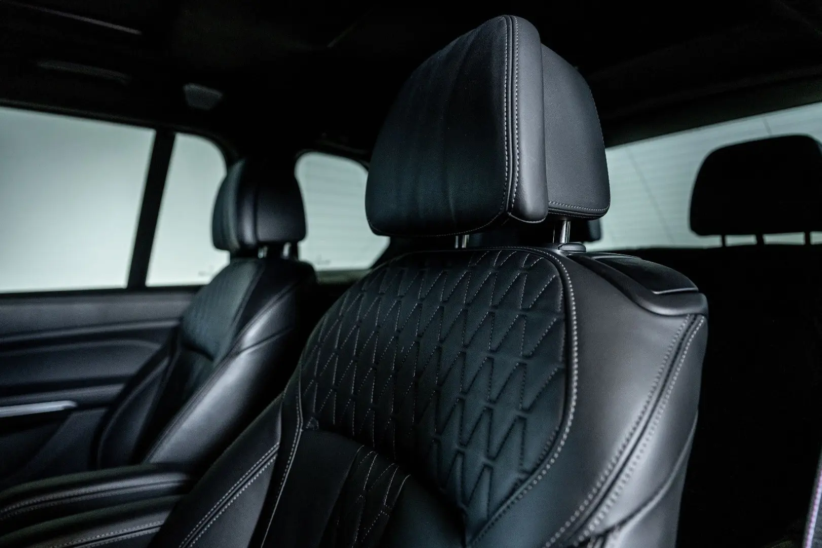 X7 M60i M SPORT PRO EXKLUSIV DRIV PARK B&W 6SITZ