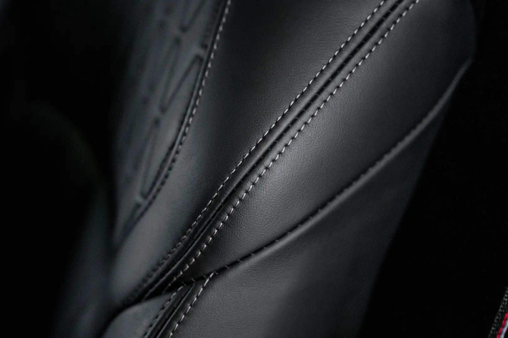 X7 M60i M SPORT PRO EXKLUSIV DRIV PARK B&W 6SITZ