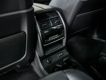 X7 M60i M SPORT PRO EXKLUSIV DRIV PARK B&W 6SITZ