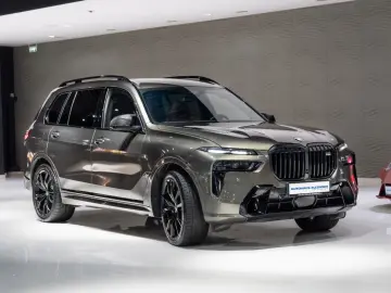 X7 M60i B&W LUFTFEDER. PANO 22 LM HUD 7-SITZ 1HD