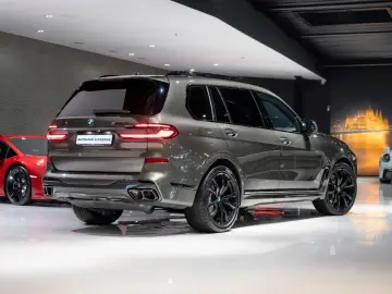 X7 M60i B&W LUFTFEDER. PANO 22 LM HUD 7-SITZ 1HD