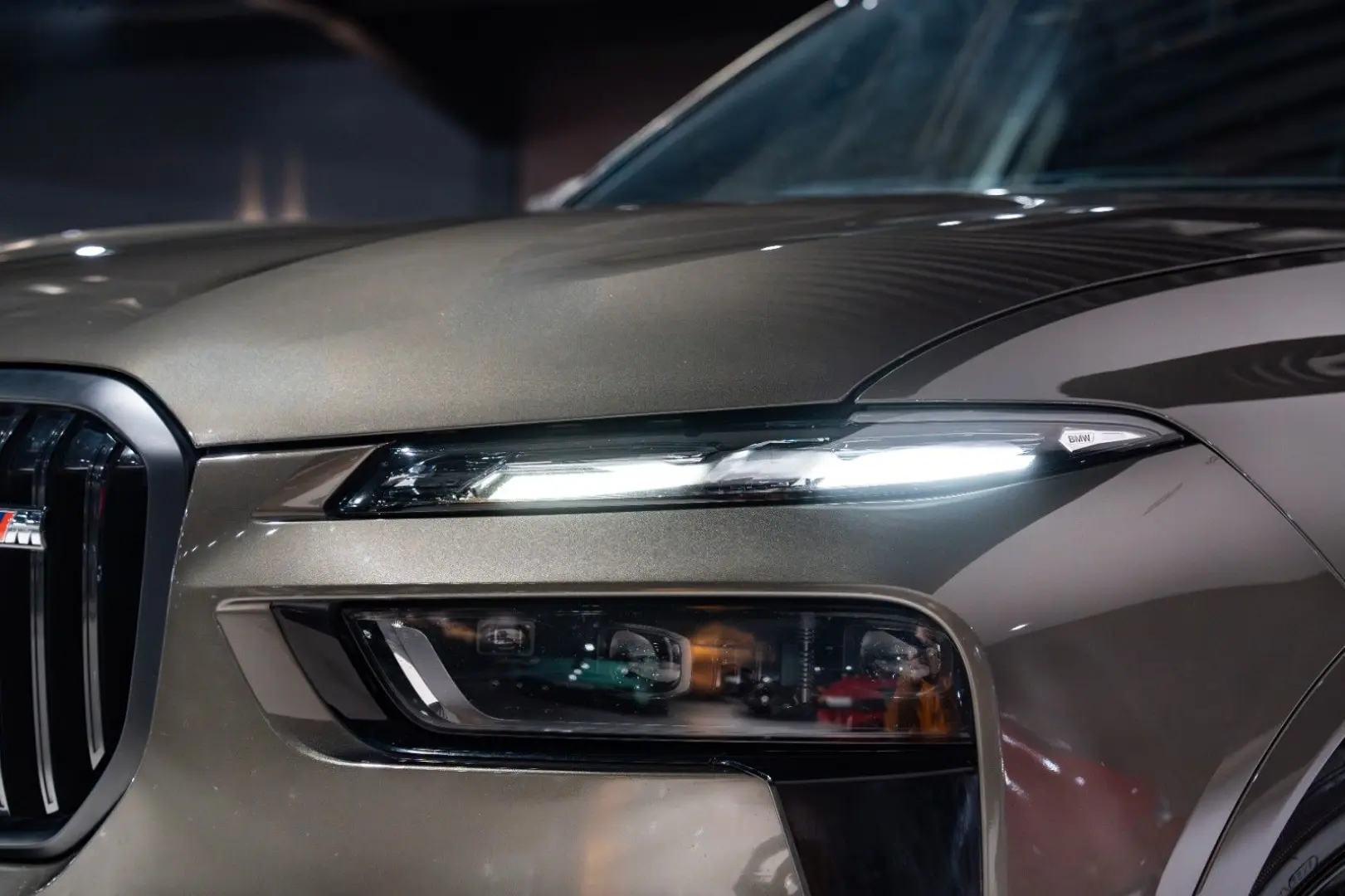 X7 M60i B&W LUFTFEDER. PANO 22 LM HUD 7-SITZ 1HD