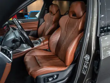 X7 M60i B&W LUFTFEDER. PANO 22 LM HUD 7-SITZ 1HD