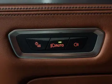 X7 M60i B&W LUFTFEDER. PANO 22 LM HUD 7-SITZ 1HD