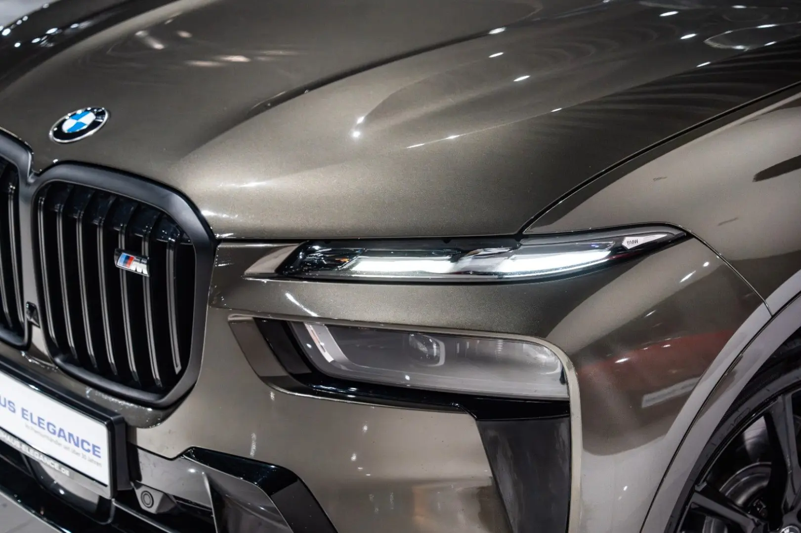 X7 M60i B&W LUFTFEDER. PANO 22 LM HUD 7-SITZ 1HD