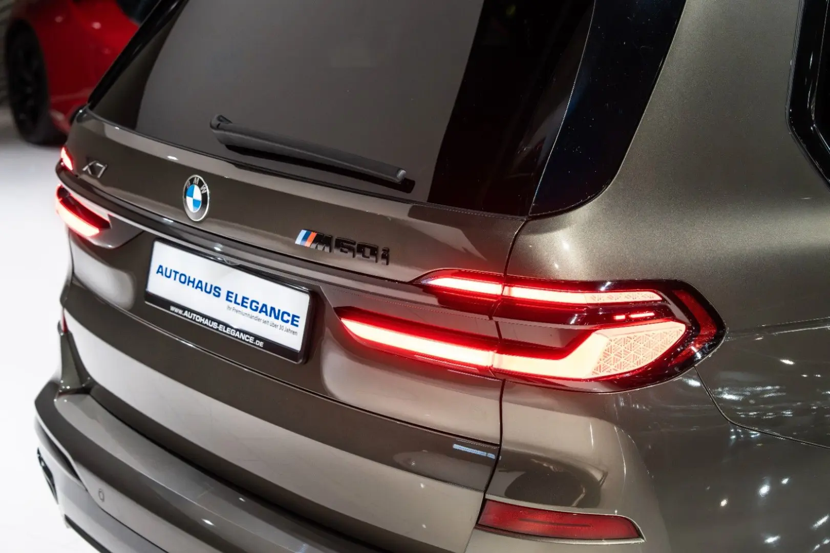 X7 M60i B&W LUFTFEDER. PANO 22 LM HUD 7-SITZ 1HD