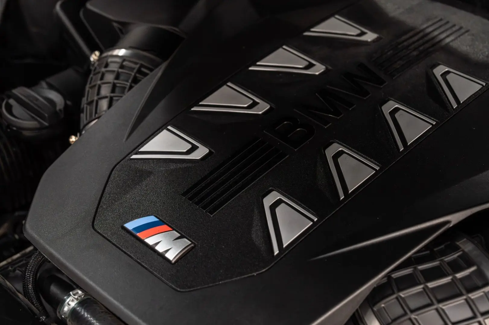 X7 M60i B&W LUFTFEDER. PANO 22 LM HUD 7-SITZ 1HD