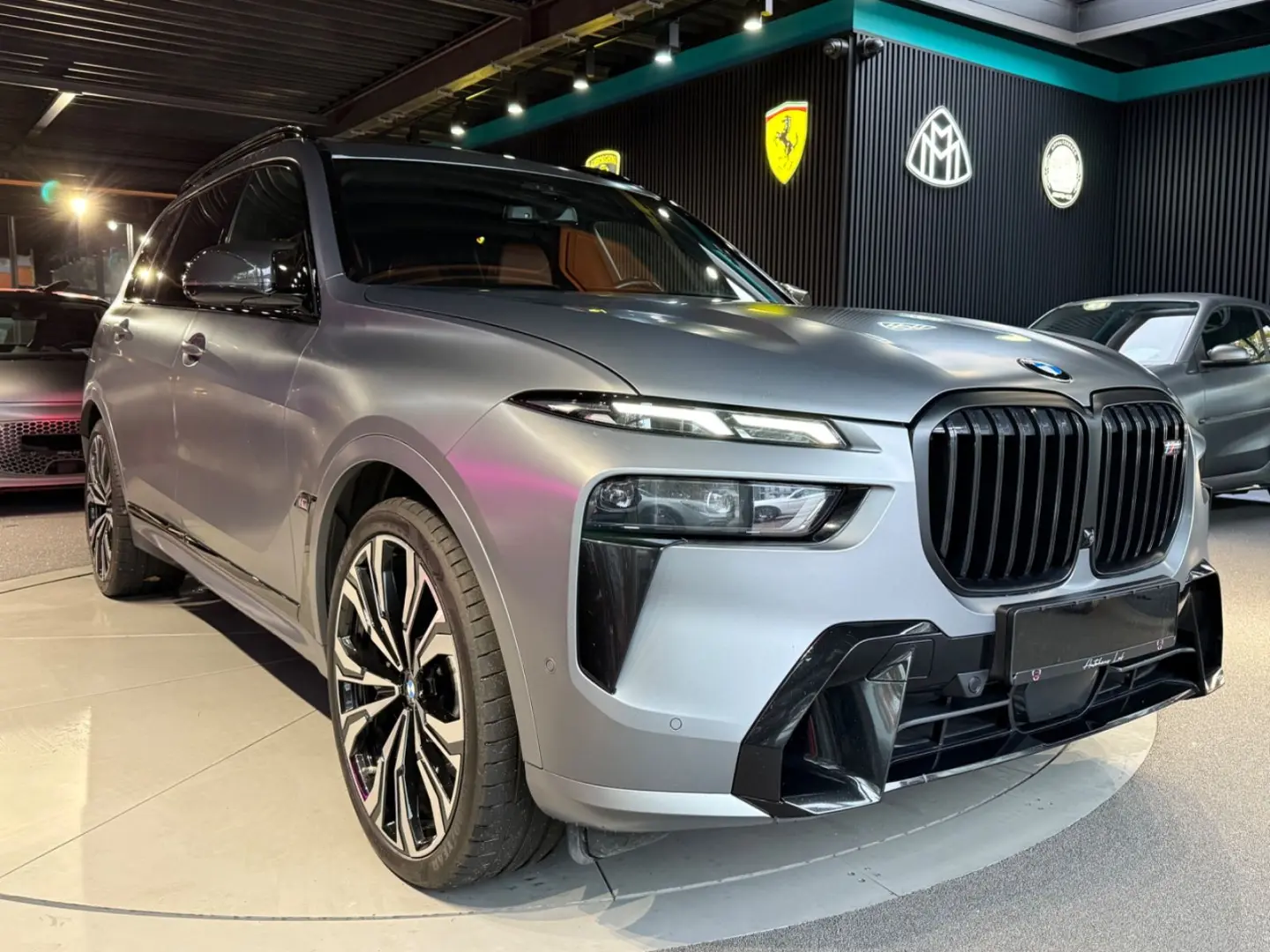 X7 M60i HUD SKY PANO KEY SOFT DIS MASSA 23ZOLL