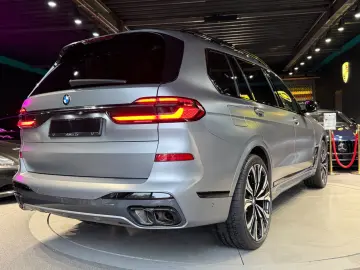 X7 M60i HUD SKY PANO KEY SOFT DIS MASSA 23ZOLL