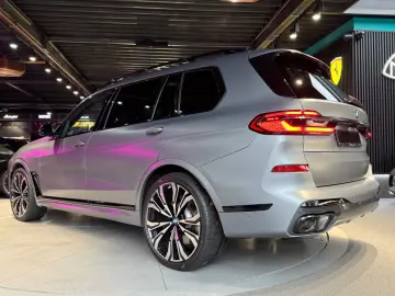 X7 M60i HUD SKY PANO KEY SOFT DIS MASSA 23ZOLL