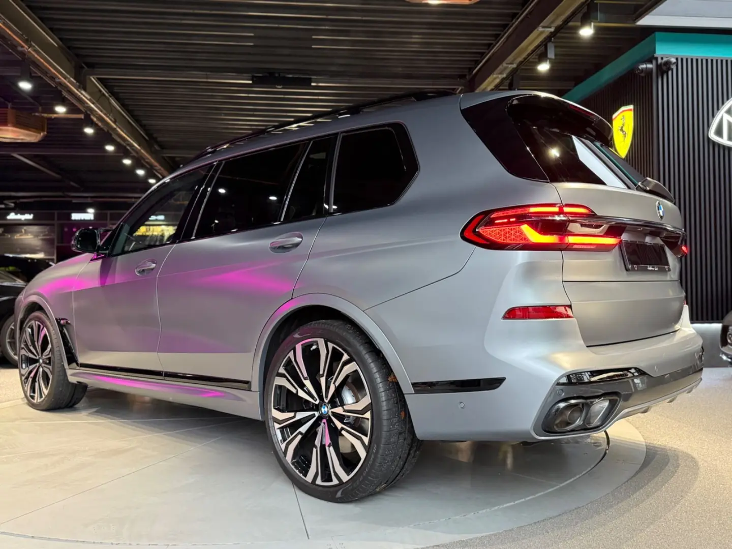 X7 M60i HUD SKY PANO KEY SOFT DIS MASSA 23ZOLL