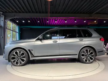 X7 M60i HUD SKY PANO KEY SOFT DIS MASSA 23ZOLL