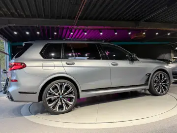 X7 M60i HUD SKY PANO KEY SOFT DIS MASSA 23ZOLL