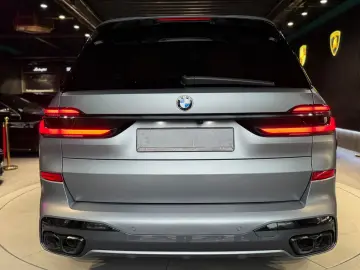 X7 M60i HUD SKY PANO KEY SOFT DIS MASSA 23ZOLL