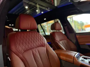 X7 M60i HUD SKY PANO KEY SOFT DIS MASSA 23ZOLL