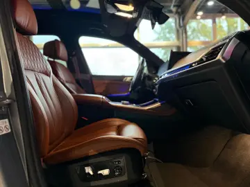 X7 M60i HUD SKY PANO KEY SOFT DIS MASSA 23ZOLL