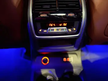 X7 M60i HUD SKY PANO KEY SOFT DIS MASSA 23ZOLL