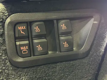 X7 M60i HUD SKY PANO KEY SOFT DIS MASSA 23ZOLL